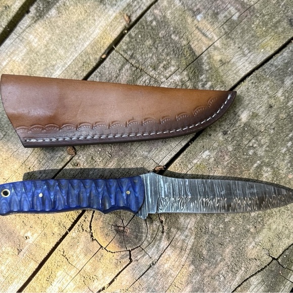 unbranded Other - NEW Damascus steel knife with sheath